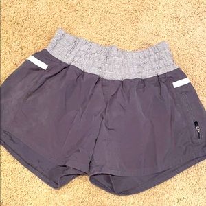 Lululemon tracker shorts